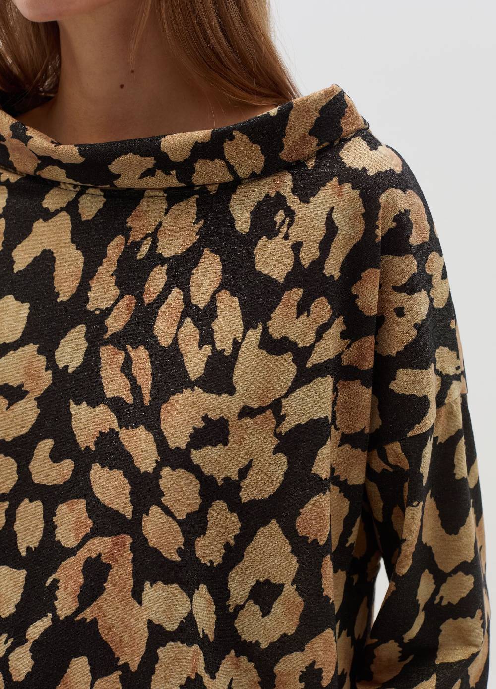 HYBRID Blusa animalier con scollo ad anello Comprare a buon mercato