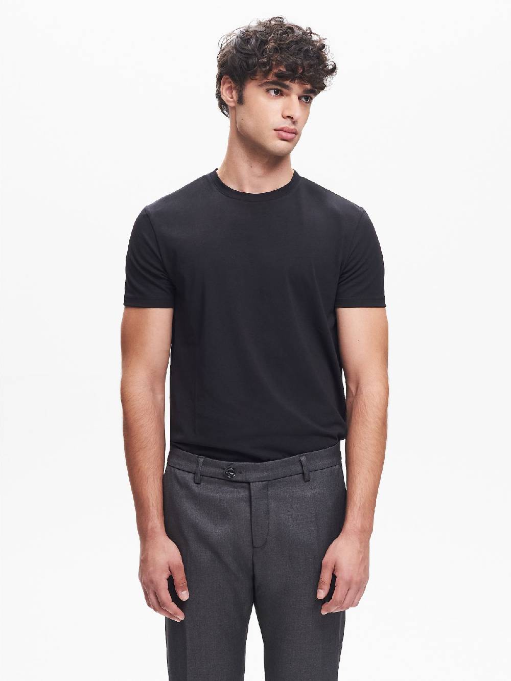 Rinascimento T-shirt Girocollo Uomo Nero QB24 In Vendita
