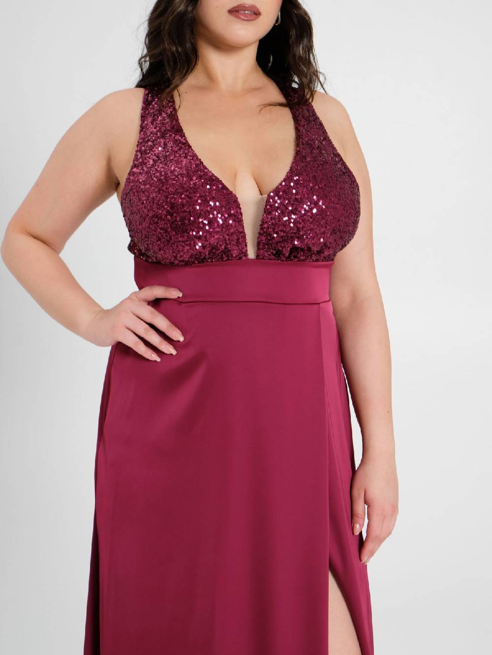 Rinascimento Abito Curvy Paillettes e Raso Qualità Garantita