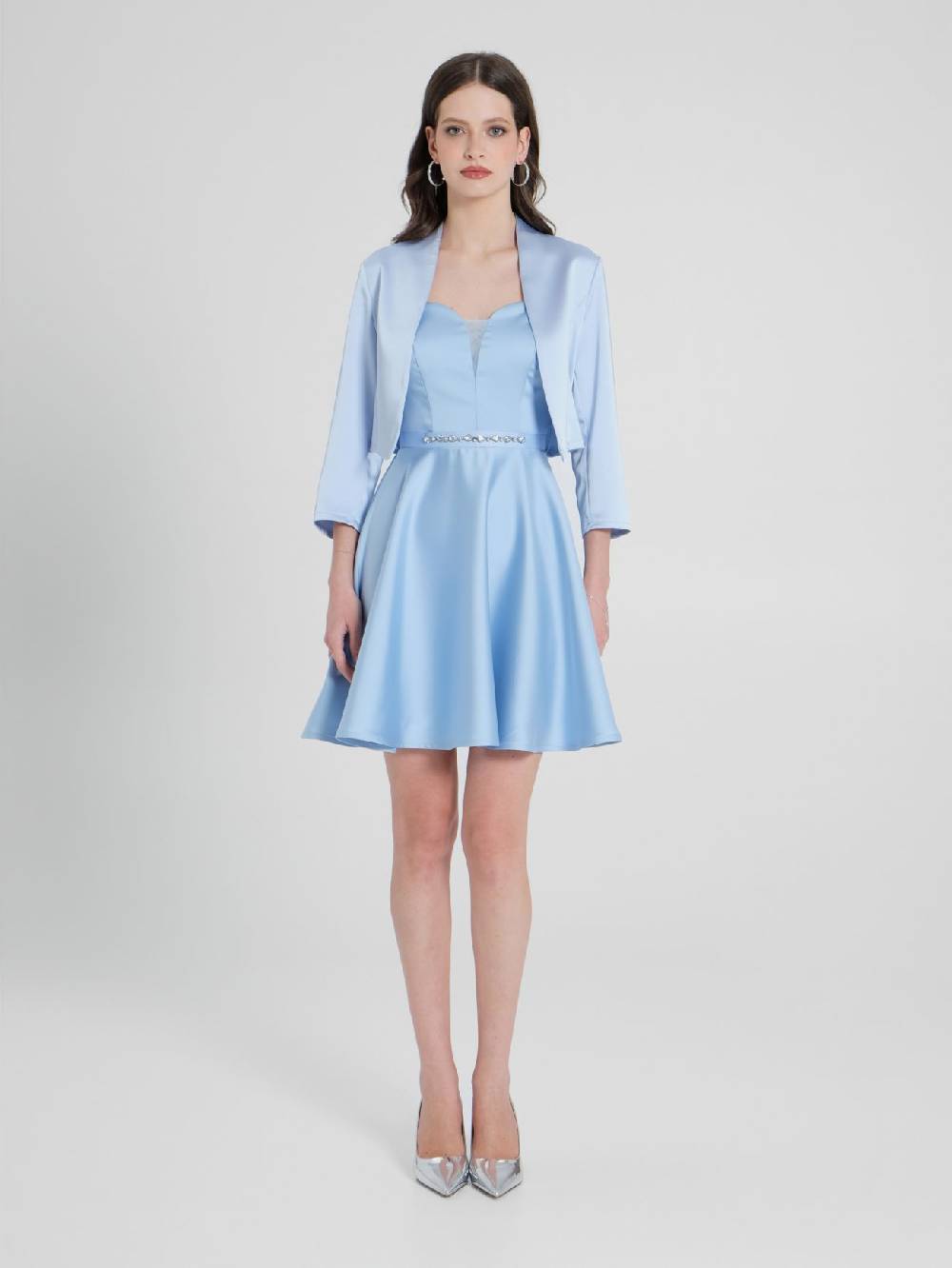 Rinascimento Coprispalle in Raso Strutturato Azzurro Fino Al -60%
