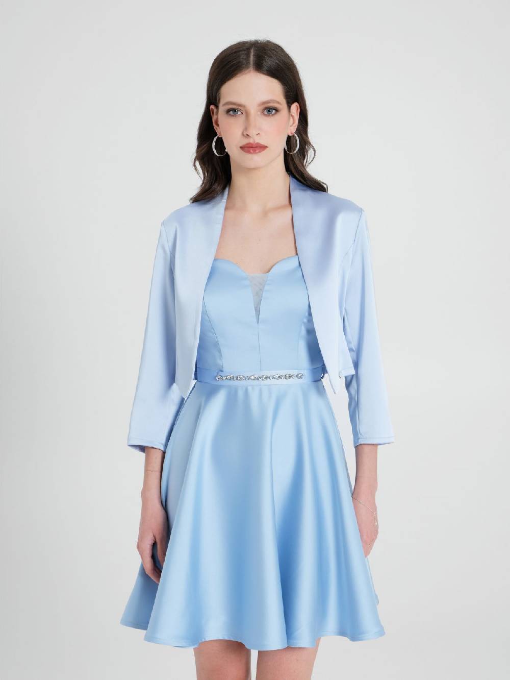 Rinascimento Coprispalle in Raso Strutturato Azzurro Fino Al -60%