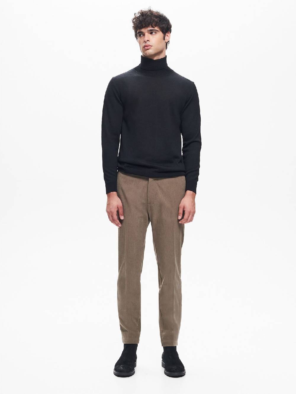 Rinascimento Maglia Dolcevita Uomo Basic Nero QB24 In Linea