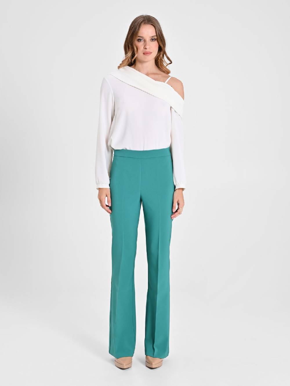 Rinascimento Pantaloni Flared in Tessuto Tecnico Verde Giada Donna Ritorno libero