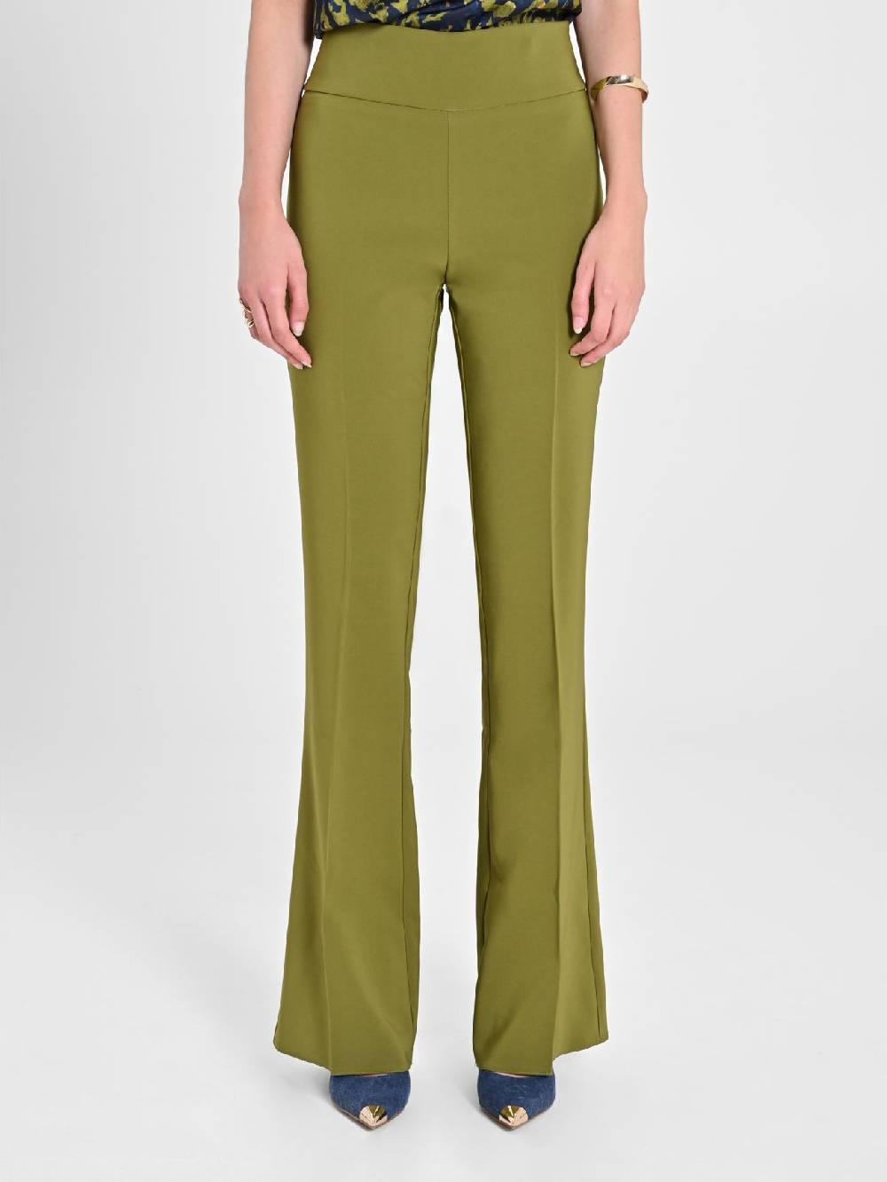 Rinascimento Pantaloni Flared in Tessuto Tecnico Verde Muschio Trasporto libero internazionale
