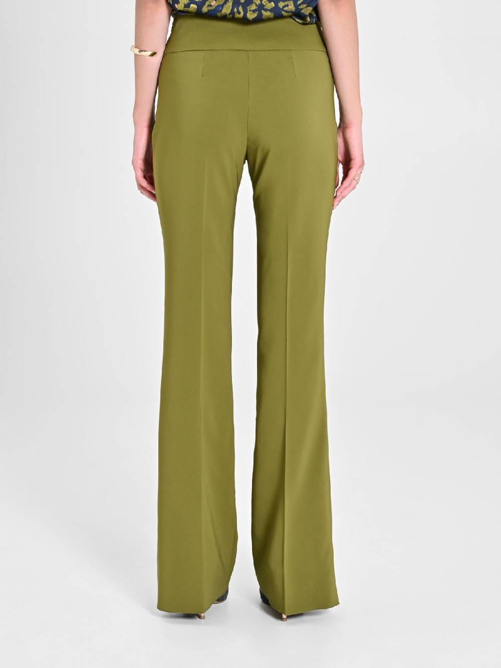 Rinascimento Pantaloni Flared in Tessuto Tecnico Verde Muschio Trasporto libero internazionale