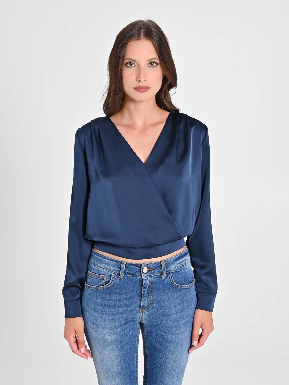 Rinascimento Blusa incrociata in Raso Convenienza