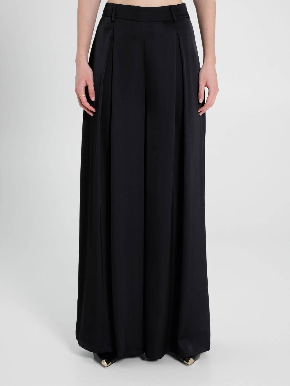 Rinascimento Pantaloni Palazzo in Satin Nero Sconto