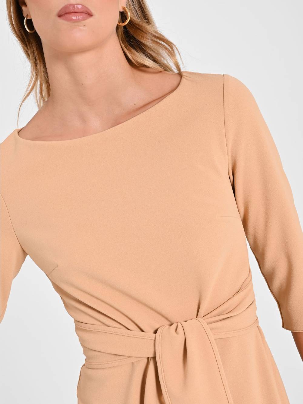 Rinascimento Tubino Beige Nastri Promozione temporanea