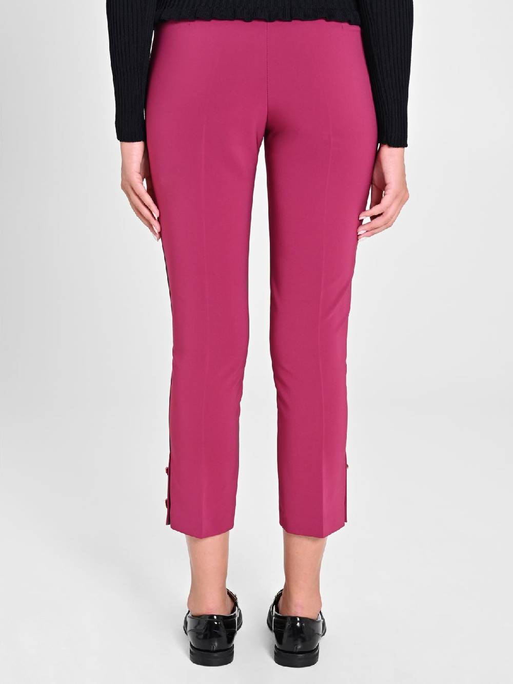 Rinascimento Pantaloni Slim in Tessuto Tecnico Bordeaux 2025