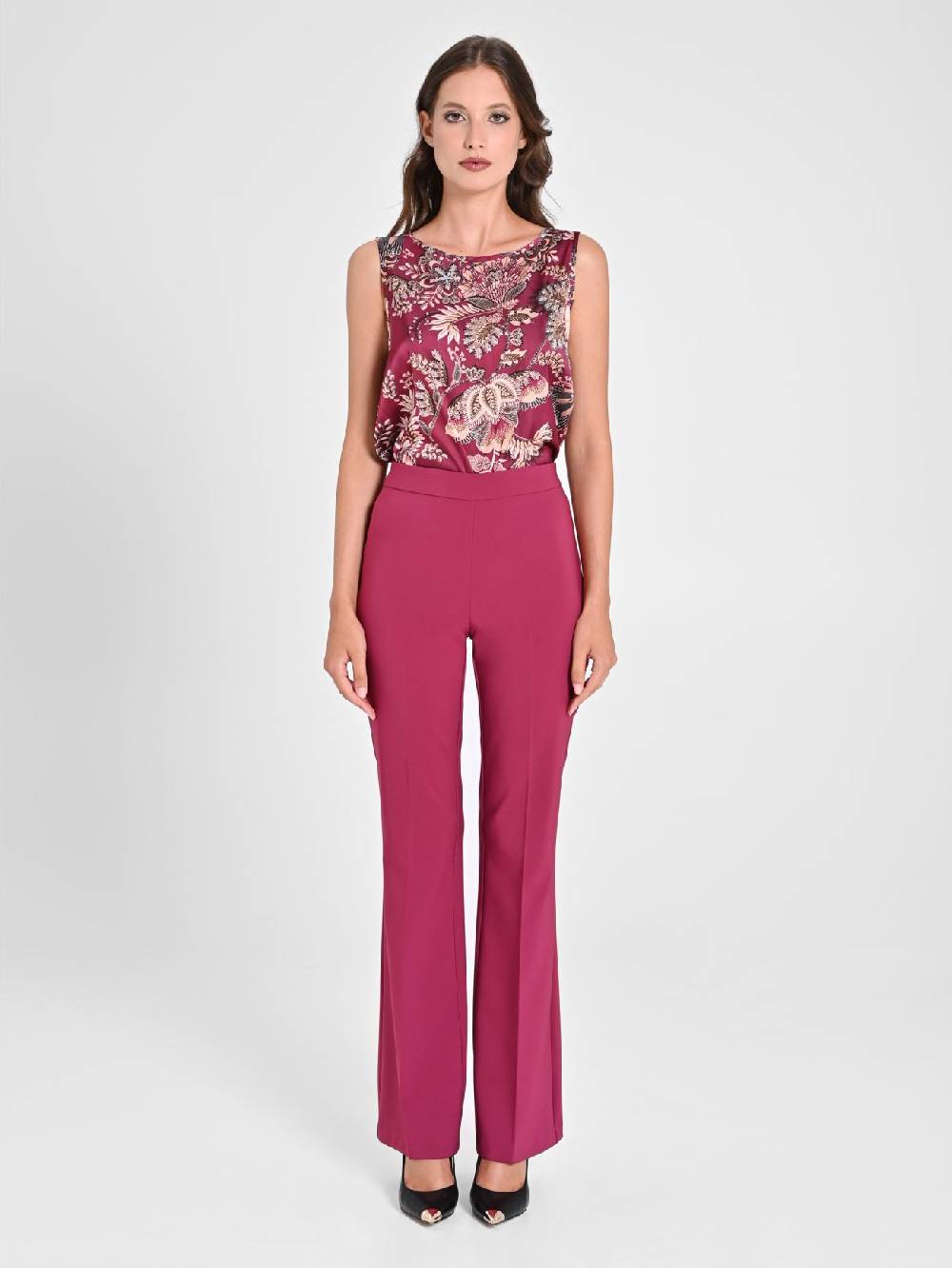 Rinascimento Pantaloni Flared in Tessuto Tecnico Bordeaux Soddisfazione Garantita