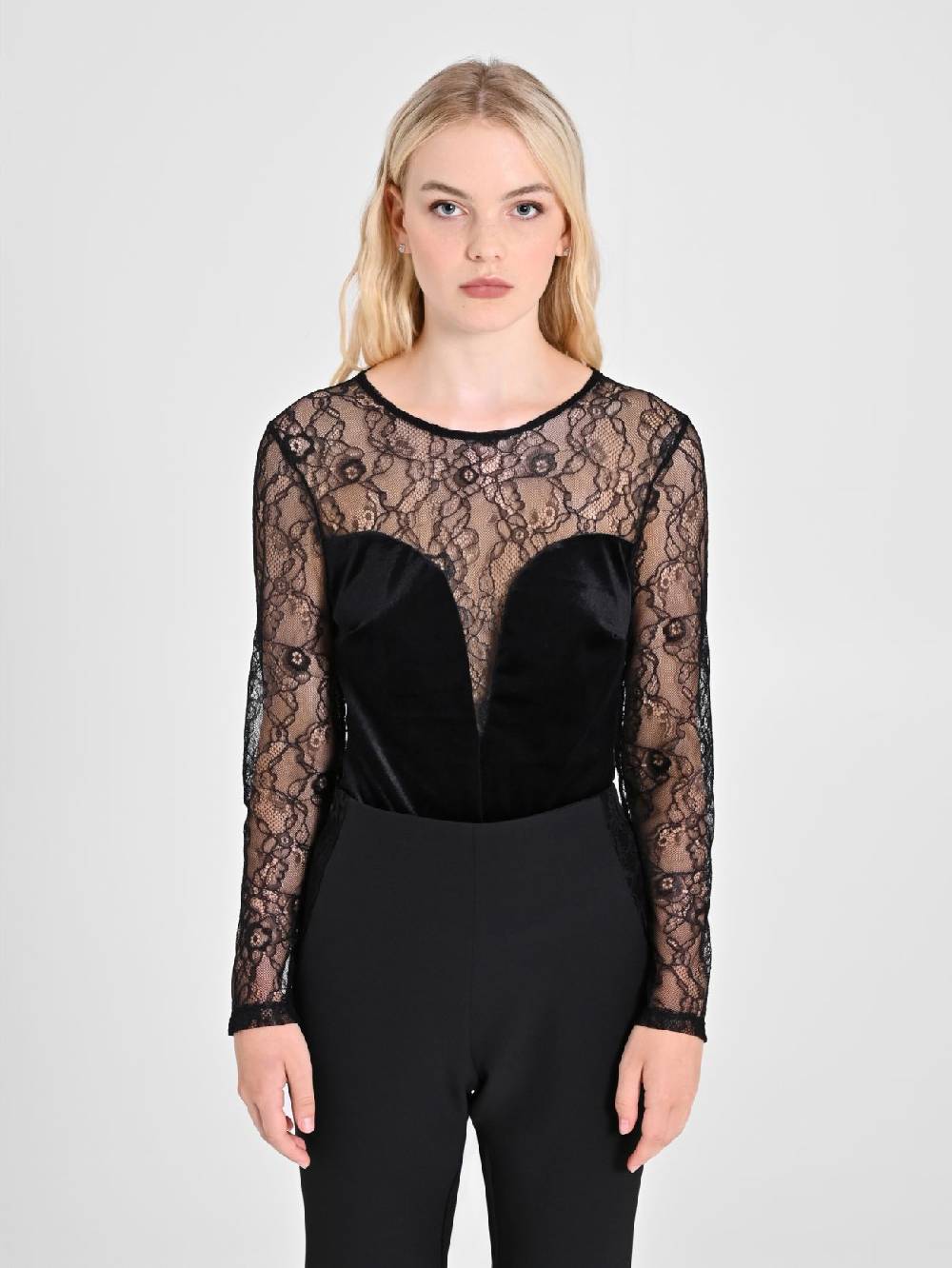 Rinascimento Body in Pizzo e Velluto Nero Fino al 55% di sconto