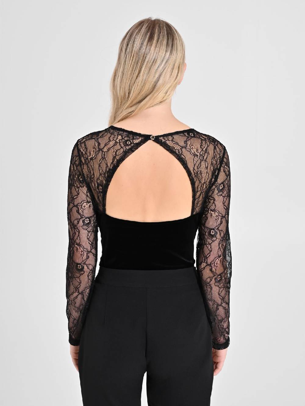 Rinascimento Body in Pizzo e Velluto Nero Fino al 55% di sconto