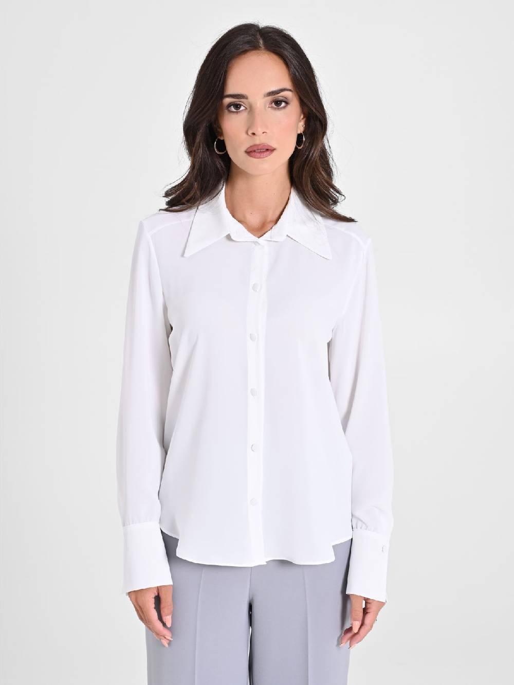 Rinascimento Camicia con Bottoni Ricoperti Sottocosto