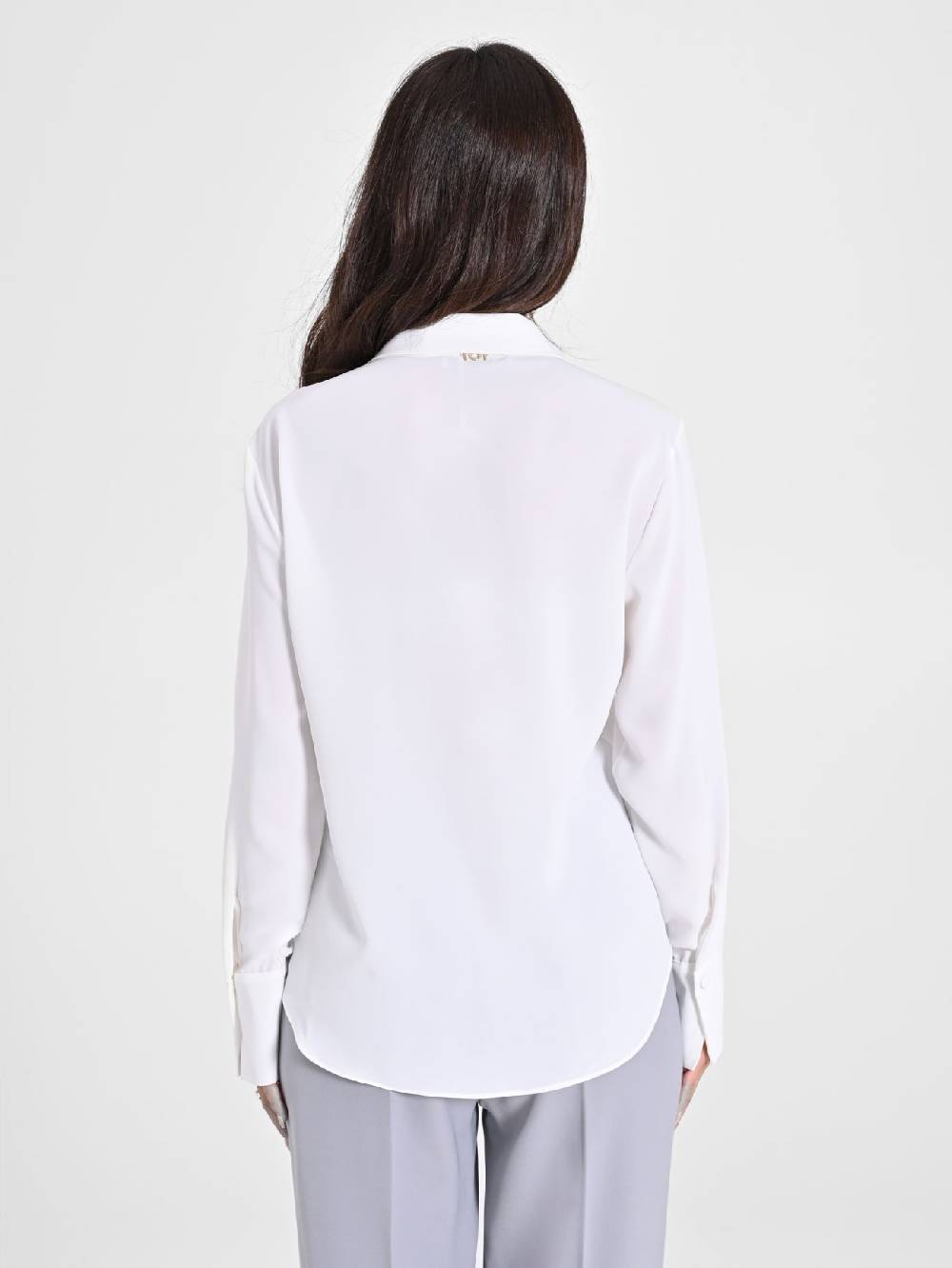 Rinascimento Camicia con Bottoni Ricoperti Sottocosto