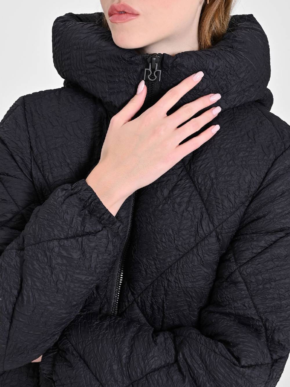 Rinascimento Piumino Nero Ovetto Limitato a 3 giorni