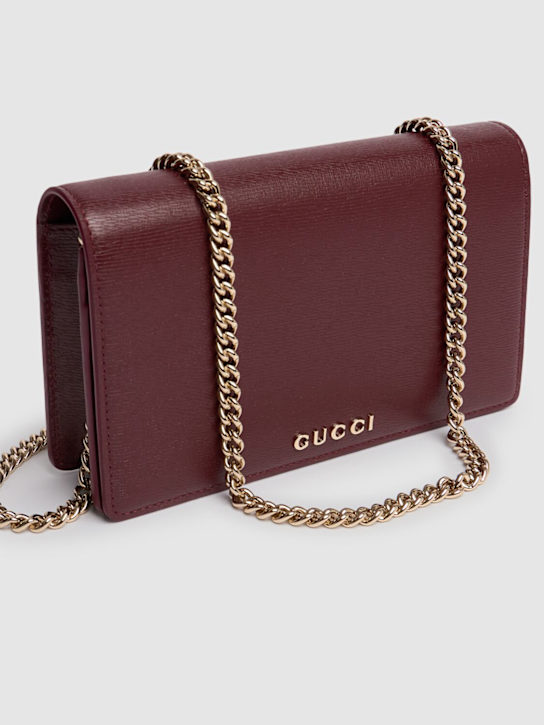 Luisaviaroma Portafoglio Gucci Script in pelle con catena Vendita Economica