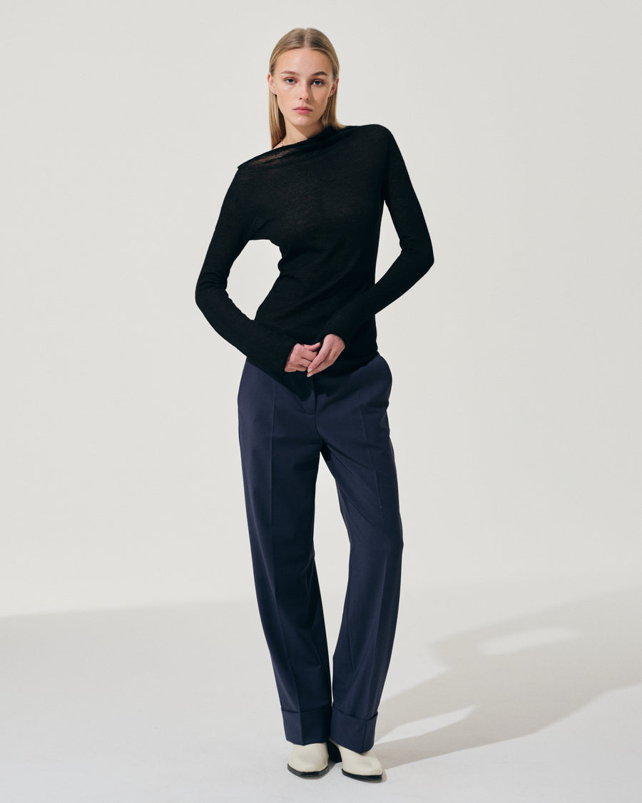 Scaglione ROUND NECK ASYMMETRIC BLACK Presa