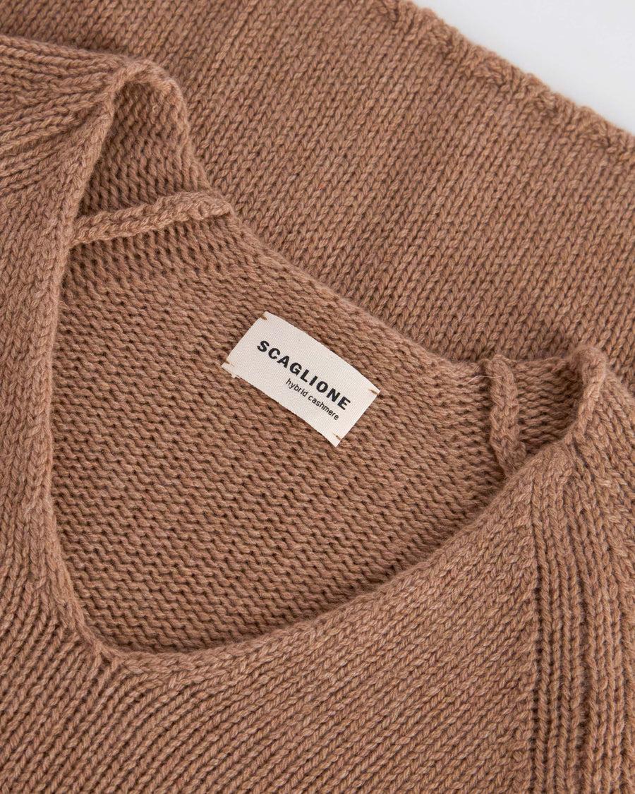 Scaglione V NECK SUPER SOFT CARAMEL Economico