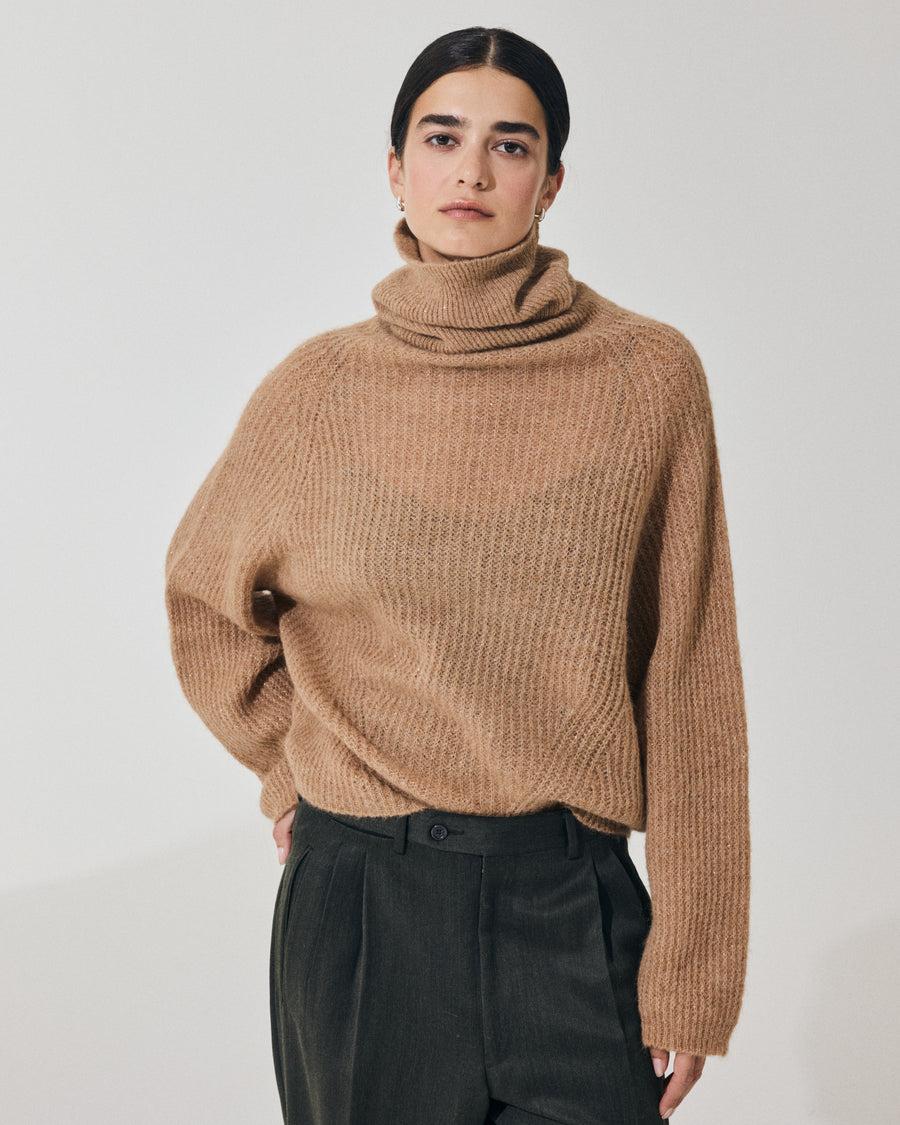 Scaglione TURTLE NECK RAGLAN GLITTER CARAMEL Affare Del Giorno