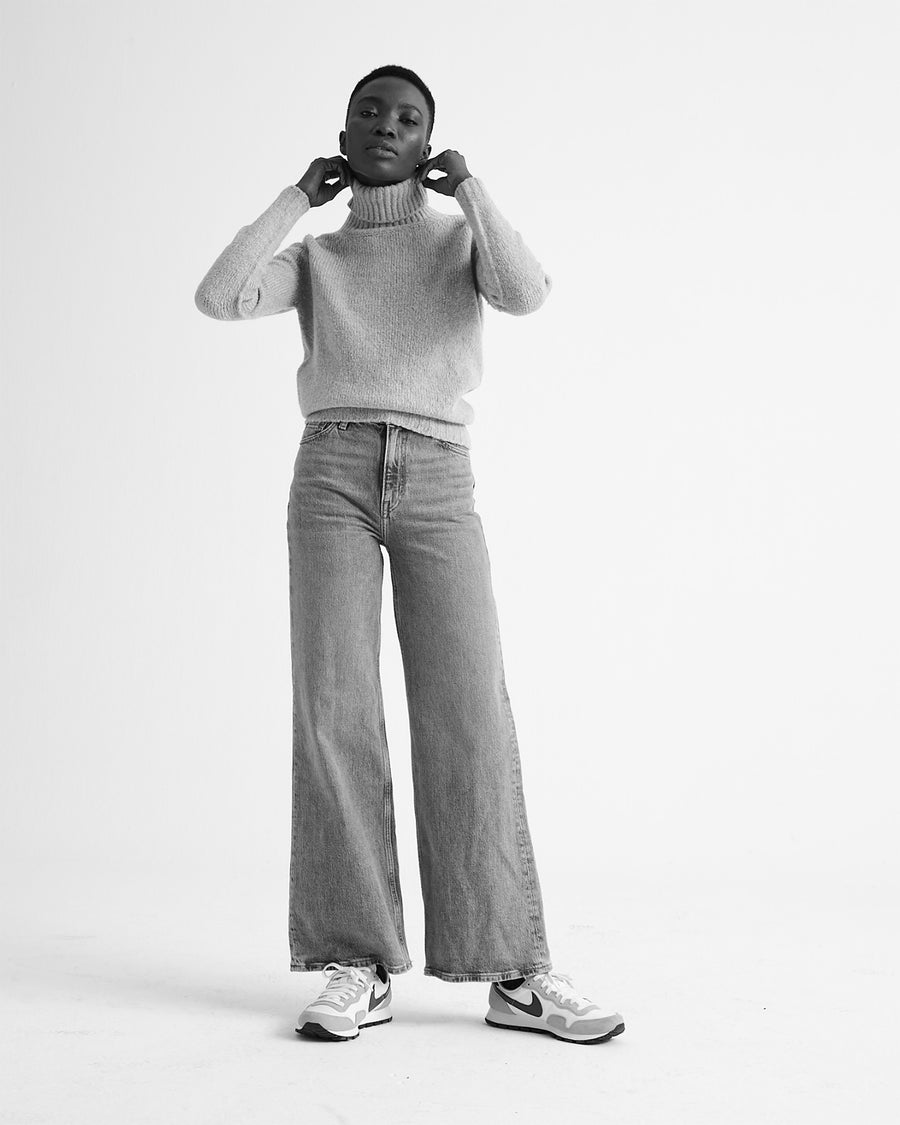 Scaglione TURTLE NECK SEAMLESS PUFFED MILK In Linea