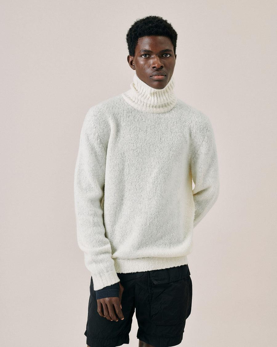 Scaglione TURTLE NECK SEAMLESS PUFFED CASHMERE MILK Sconti questo mese