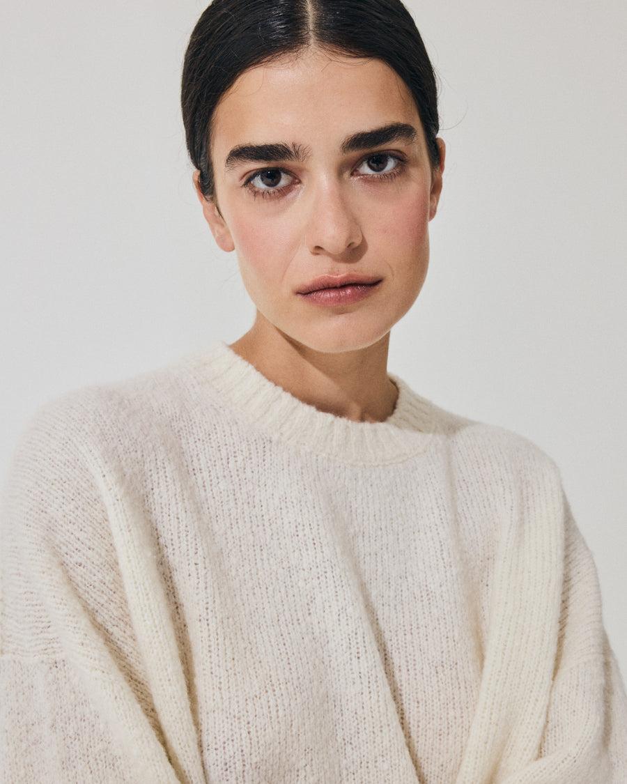 Scaglione ROUND NECK OVER PUFFED CASHMERE MILK Presa