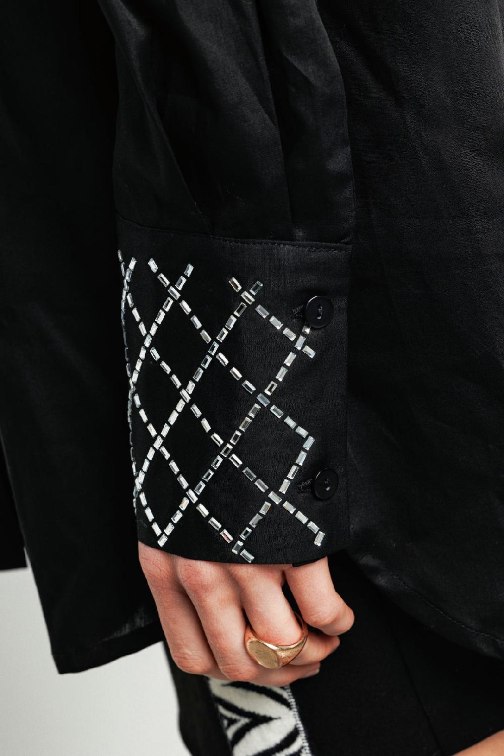 Akep CAMICIA OVERSIZE AKEP CON DETTAGLIO STRASS Qualità Garantita