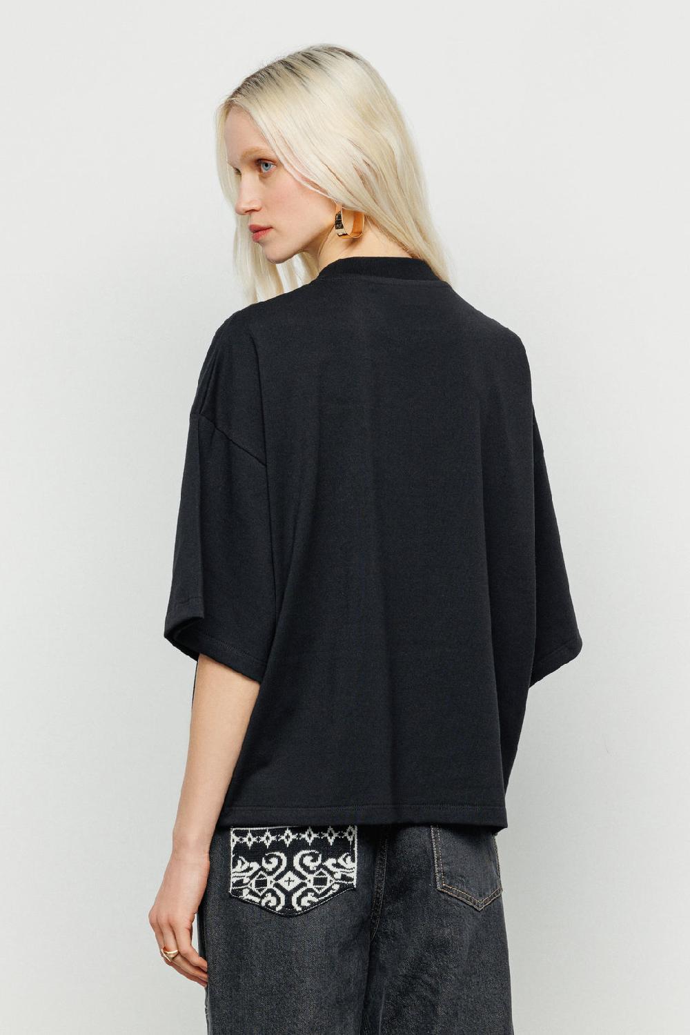 Akep T-SHIRT AKEP FIT OVERSIZE CON RICAMO SUL DAVANTI Prezzo Ridotto