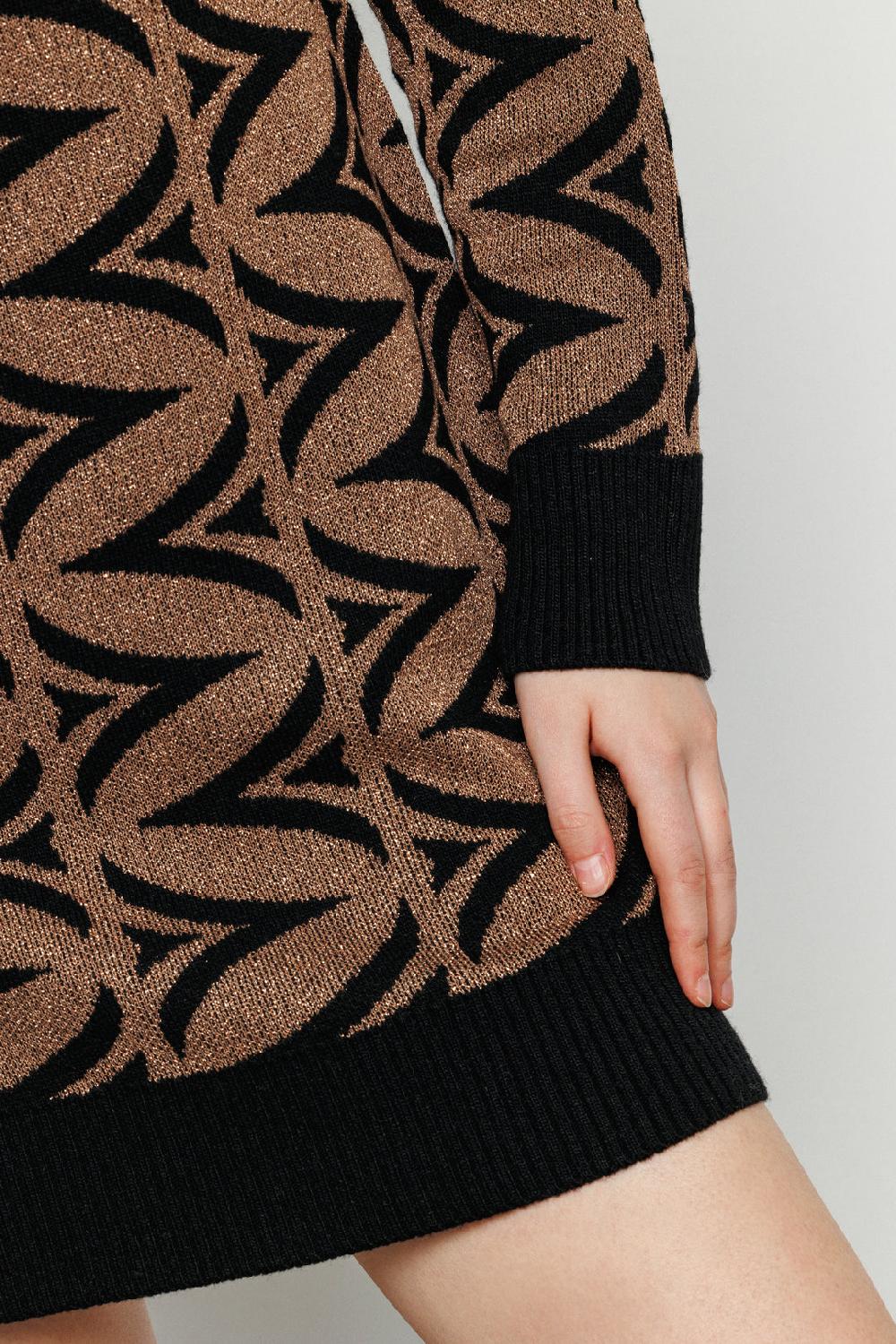Akep MAXI PULL AKEP A COLLO ALTO FANTASIA ALLOVER LOGO IN LUREX Qualità Garantita